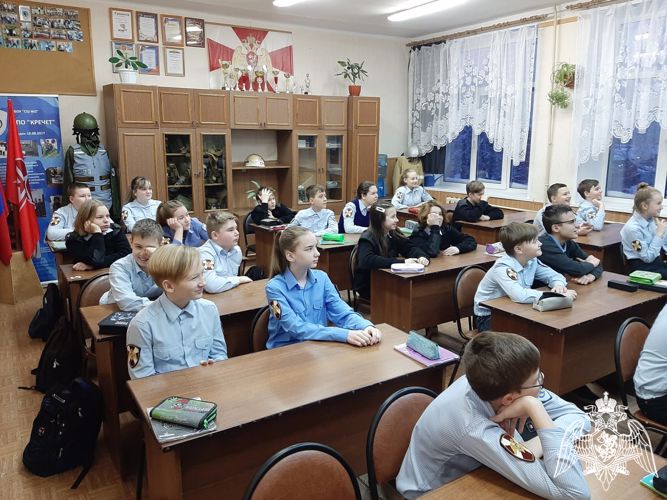 Росгвардейцы рассказали о безвестных героях ивановским школьникам 