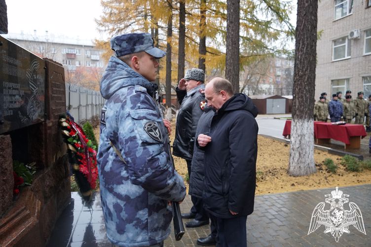В Иванове росгвардейцы почтили память коллег, погибших при исполнении служебного долга
