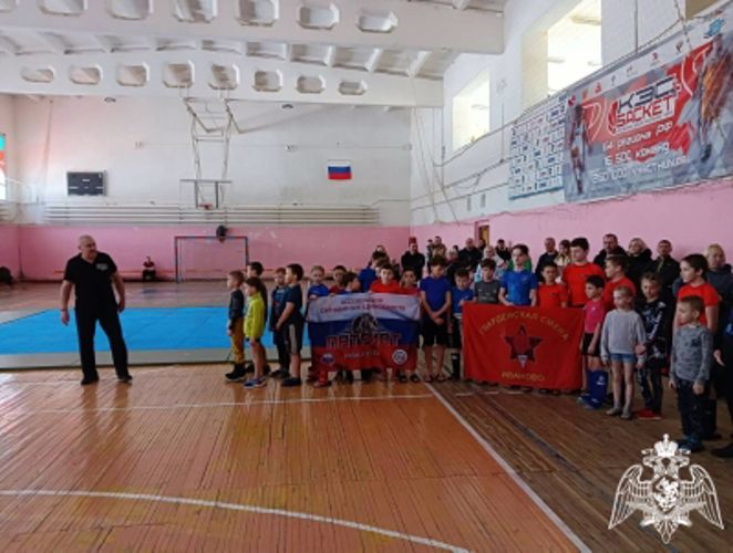 В Вичуге росгвардейцы почтили память погибших коллег бойцовским турниром