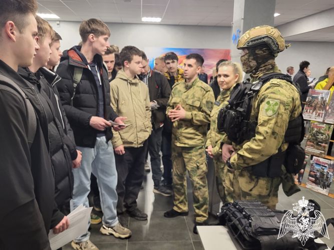 В Иванове представители кадровых подразделений Росгвардии приняли участие в «Ярмарке вакансий»