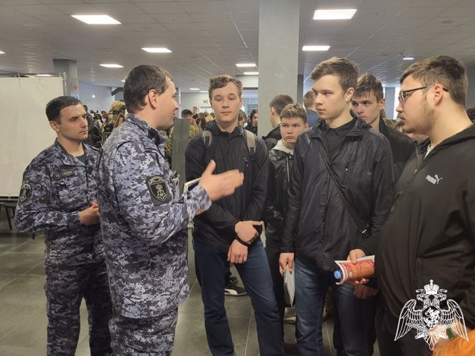 В Иванове представители кадровых подразделений Росгвардии приняли участие в «Ярмарке вакансий»