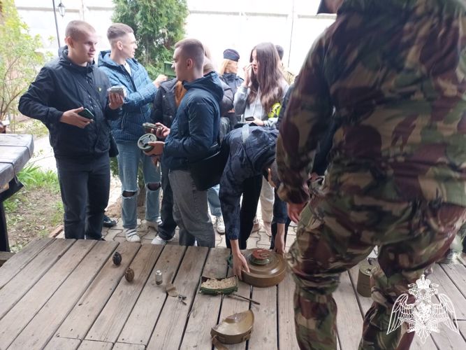В Иванове подростки побывали в гостях у бойцов ОМОН «Спарта»