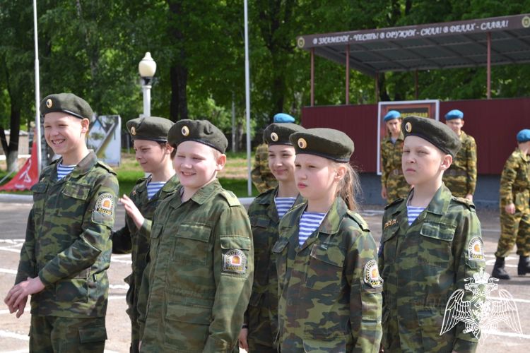В Шуе сотрудники Росгвардии приняли участие в качестве судей на военно-спортивной игре «Зарничка»