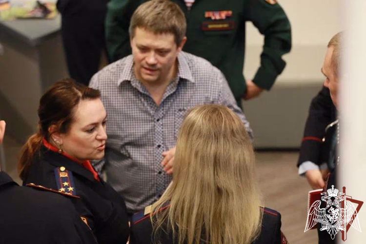 МЕЖВЕДОМСТВЕННОЕ ВЗАИМОДЕЙСТВИЕ В ИНФОРМАЦИОННОМ ПОЛЕ И СВЯЗЕЙ С ОБЩЕСТВЕННОСТЬЮ ОБСУЖДЕНЫ В ЦЕНТРАЛЬНОМ ОКРУГЕ РОСГВАРДИИ