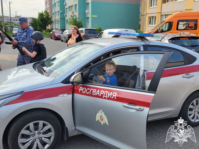 В Иванове сотрудники вневедомственной охраны Росгвардии приняли участие в праздничном мероприятии, приуроченном ко Дню защиты детей