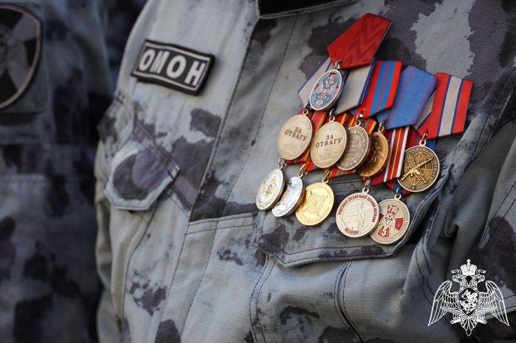 В Иванове отличившимся росгвардейцам вручили госнаграды