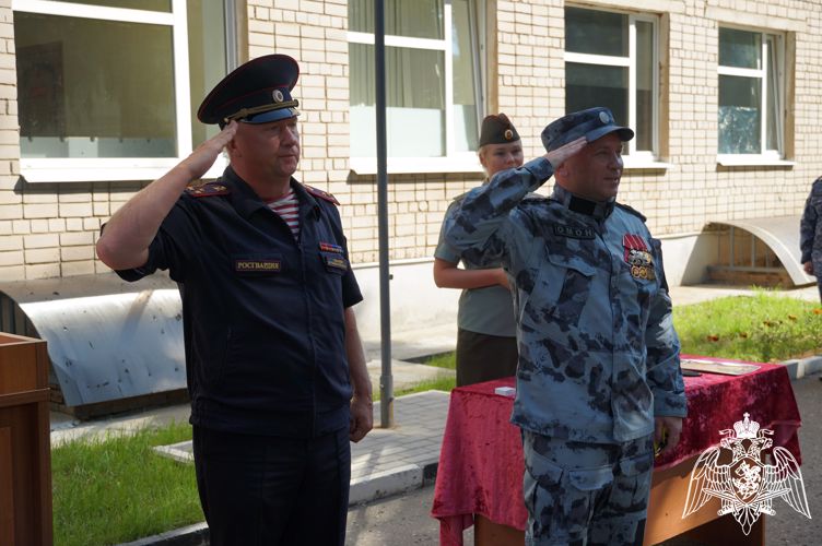 В Иванове спецподразделениям Росгвардии передали новые служебные автомобили