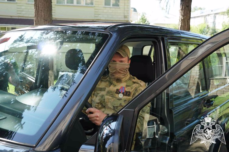 В Иванове спецподразделениям Росгвардии передали новые служебные автомобили