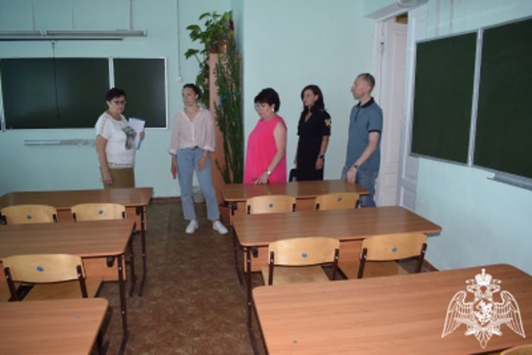 В Иванове сотрудники Росгвардии проверили безопасность образовательных учреждений