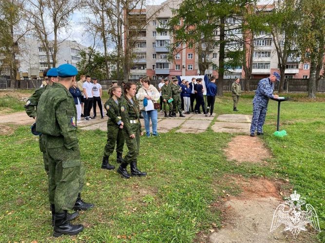 В Ивановской области росгвардейцы оценили подготовку учащихся на «Зарнице»