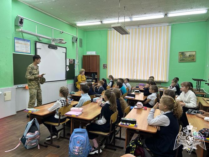 Офицер Росгвардии рассказал ивановским школьникам о правилах дорожного движения