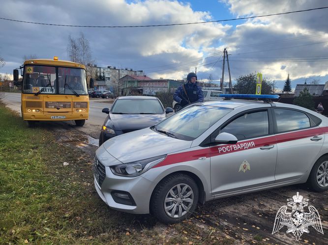 Росгвардия взяла под охрану школьные автобусы в Ивановской области
