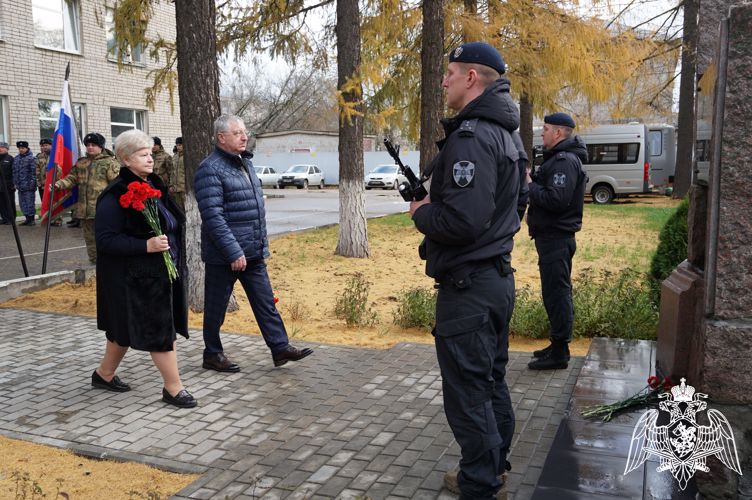 В Иванове росгвардейцы почтили память воинов правопорядка, погибших при исполнении служебного долга