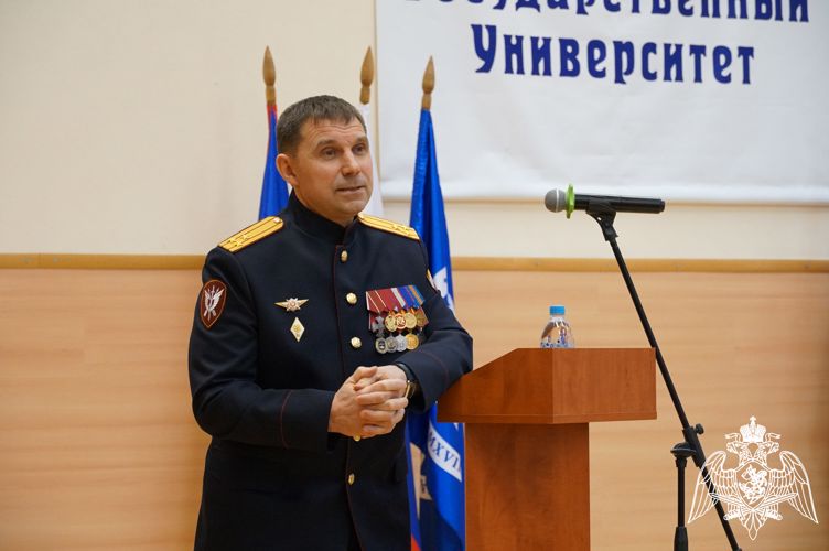 В Иванове руководитель Росгвардии провел лекцию по профилактике экстремизма в молодежной среде