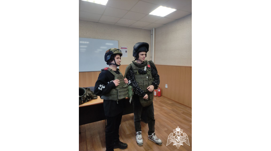 Ивановские студенты посетили базу СОБР Росгвардии