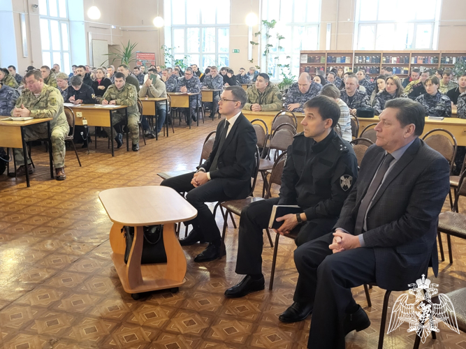Росгвардия продолжает цикл встреч с экспертами общества «Знание» в Иванове