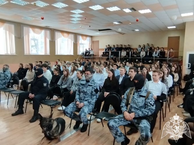 В Иванове представители Росгвардии рассказали школьникам о блокаде Ленинграда