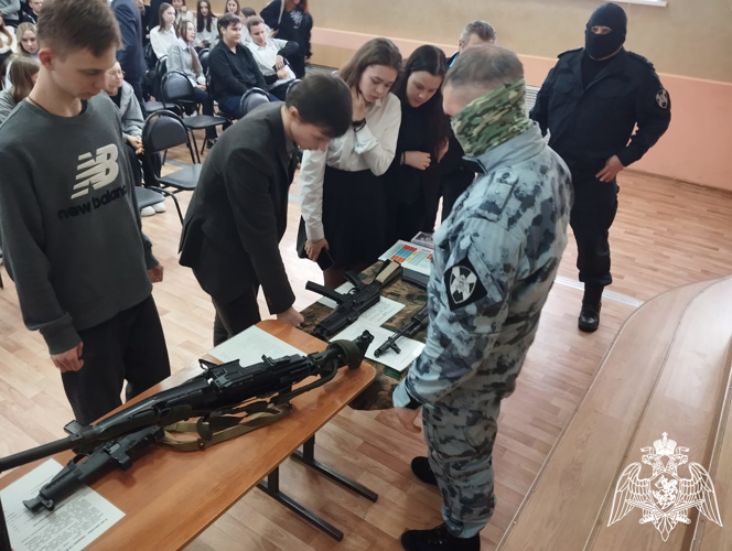 В Иванове представители Росгвардии рассказали школьникам о блокаде Ленинграда