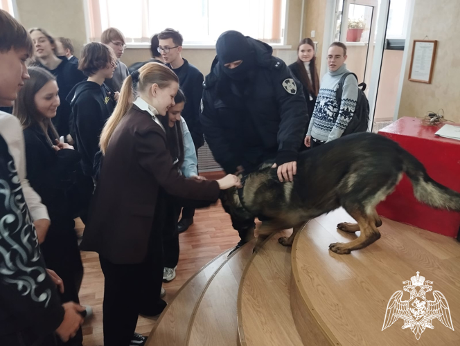 В Иванове представители Росгвардии рассказали школьникам о блокаде Ленинграда