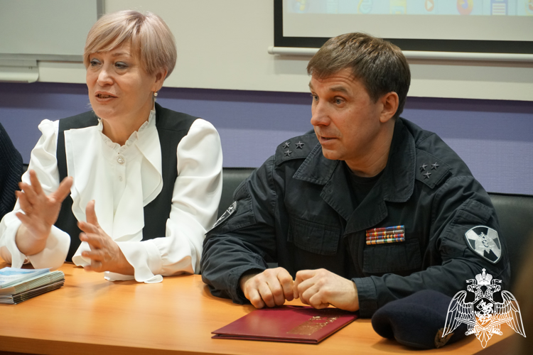 Начальник регионального управления Росгвардии встретился со студентами
