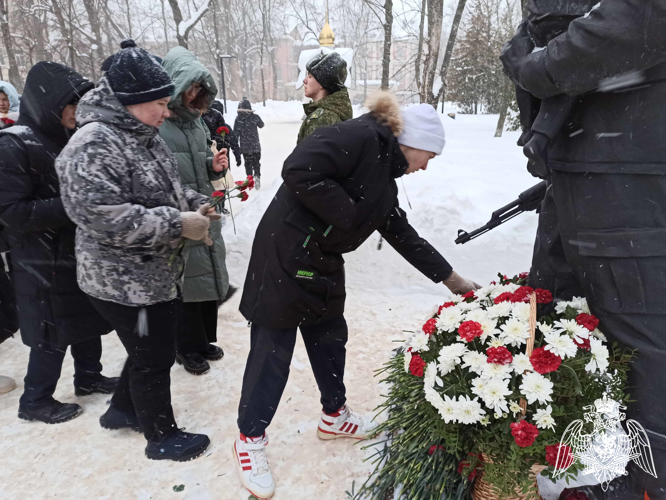 Сотрудники, военнослужащие и ветераны Росгвардии почтили память воинов-интернационалистов в Иванове