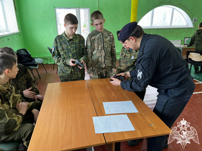 Представители Росгвардии стали почетными гостями на слете «Юные защитники Отечества» в Ивановской области