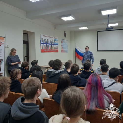 О защитниках Отечества рассказали ивановским школьникам и студентам сотрудники региональной Росгвардии