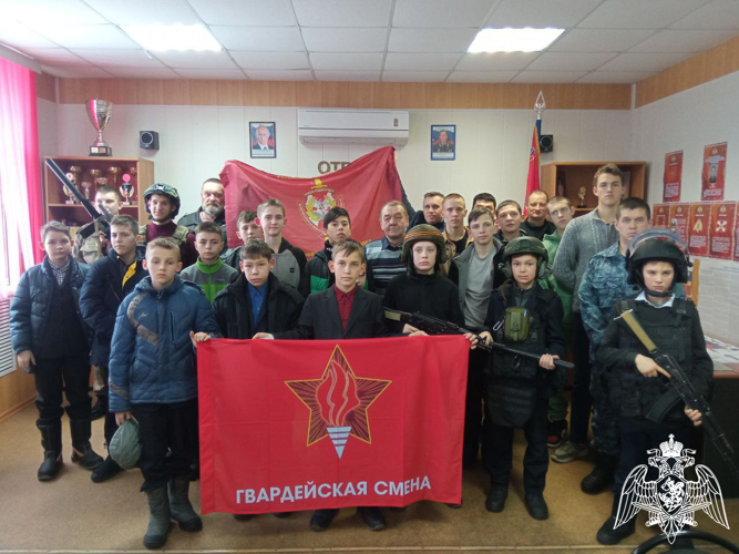 Бойцы ОМОН «Спарта» провели день открытых дверей для воспитанников «Гвардейской смены»