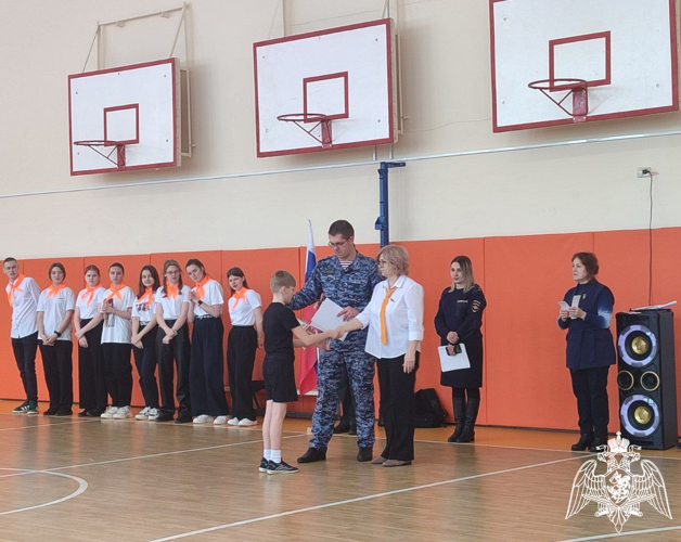 В Пучеже сотрудники Росгвардии стали членами жюри на игре «Зарница»