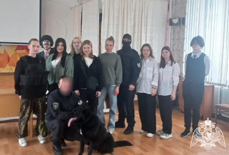 Росгвардейцы познакомили ивановскую молодежь с работой сапера