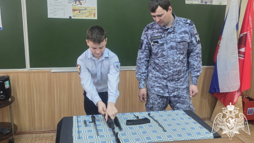 Росгвардейцы провели занятие по огневой подготовке для подшефных воспитанников