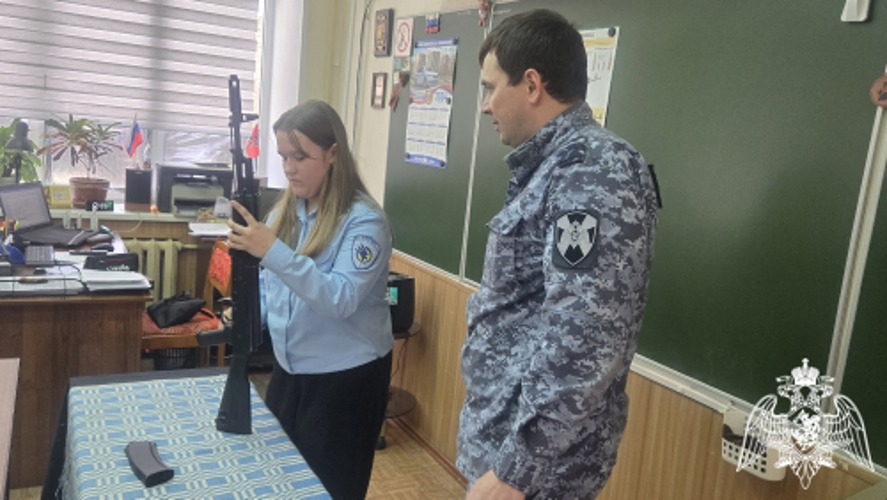 Росгвардейцы провели занятие по огневой подготовке для подшефных воспитанников