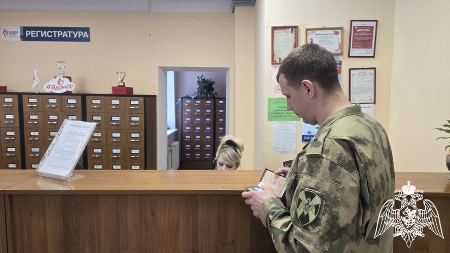 В преддверии Всемирного дня донора более 30 сотрудников Росгвардии сдали кровь в Иванове