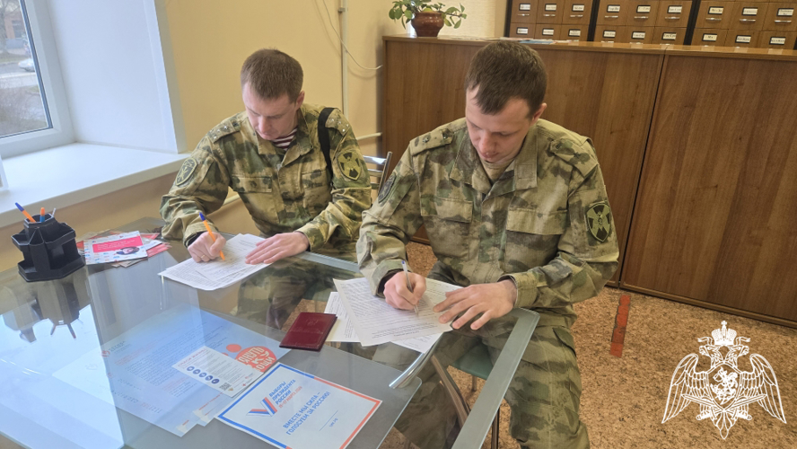 В преддверии Всемирного дня донора более 30 сотрудников Росгвардии сдали кровь в Иванове