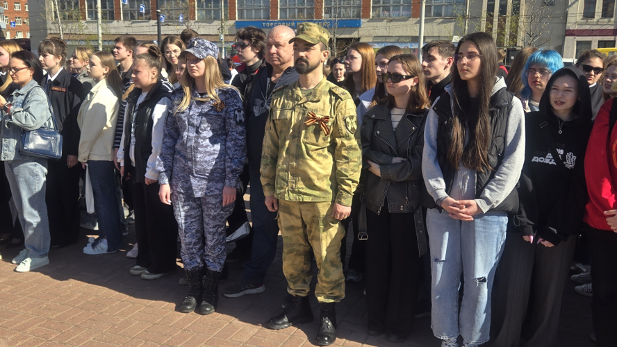 Сотрудники Росгвардии поддержали акцию «Георгиевская ленточка» в Иванове