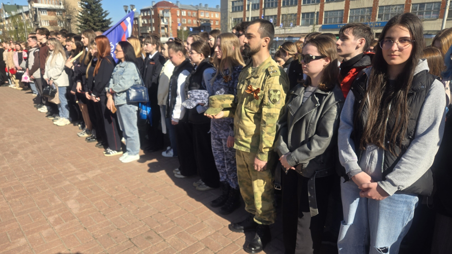 Сотрудники Росгвардии поддержали акцию «Георгиевская ленточка» в Иванове