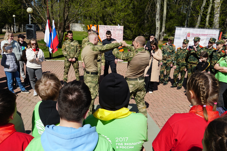 Сотрудники Росгвардии  стали почетными гостями и членами жюри на «Зарнице» в Ивановской области