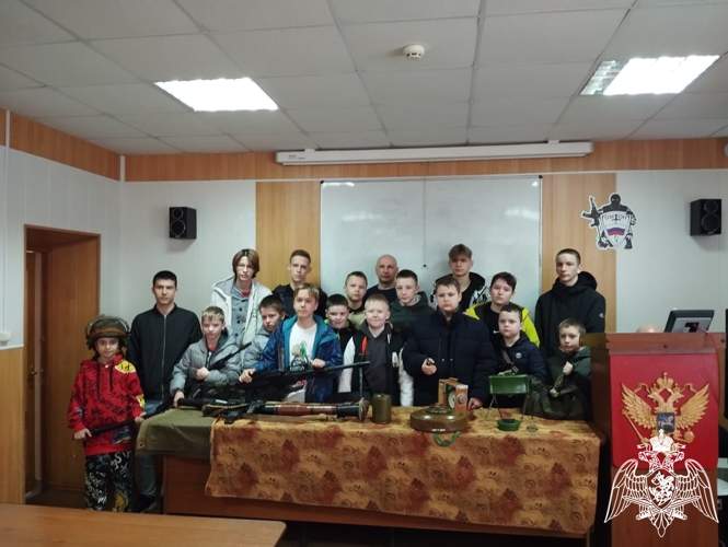 Росгвардейцы провели патриотическое мероприятие для юных спортсменов в Иванове