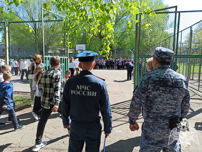 Сотрудники Росгвардии приняли участие во всероссийских тактико-специальных учениях в Иванове