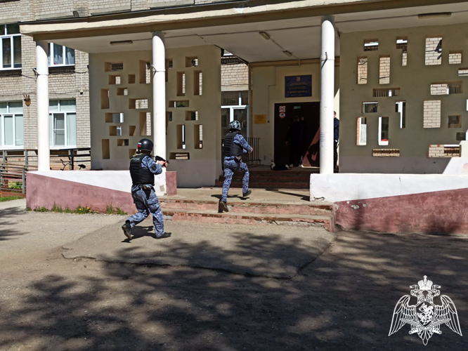 Сотрудники Росгвардии приняли участие во всероссийских тактико-специальных учениях в Иванове