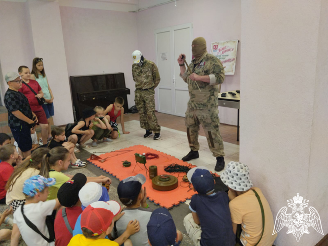 Росгвардейцы познакомили ивановских школьников с профессией сапера