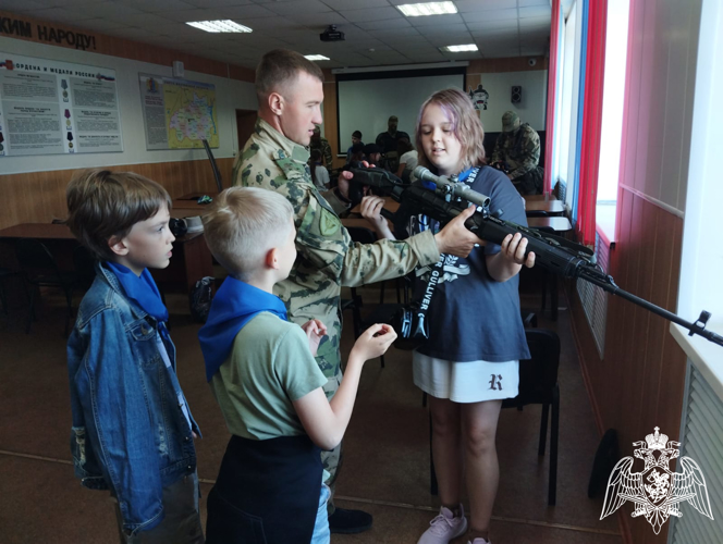 Юные ивановцы провели "Каникулы с Росгвардией"