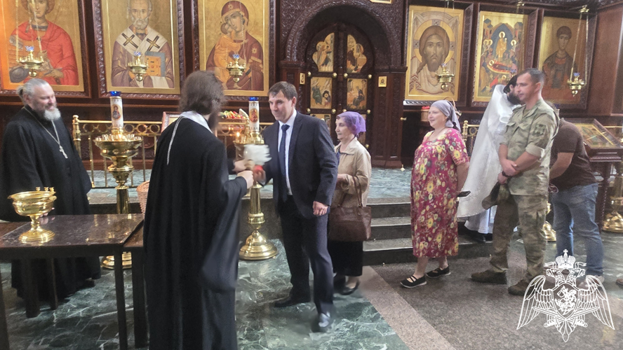 На Яблочный Спас росгвардейцы посетили торжественную службу в Иванове