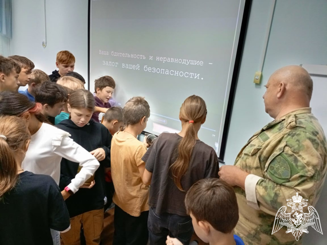 В Иванове сотрудники ОМОН «Спарта» провели урок антитеррористической защищенности