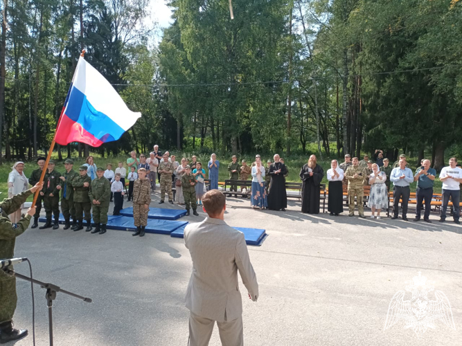 Сотрудники Росгвардии приняли участие в торжественной церемонии закрытия военно-спортивных сборов "Клещевские зори-2024"