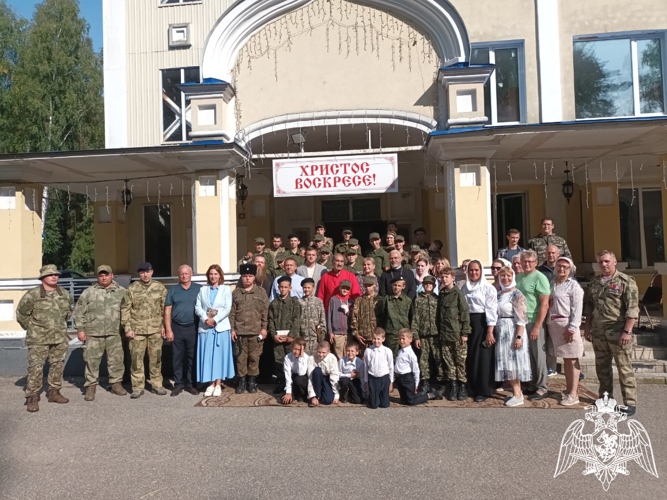 Сотрудники Росгвардии приняли участие в торжественной церемонии закрытия военно-спортивных сборов "Клещевские зори-2024"