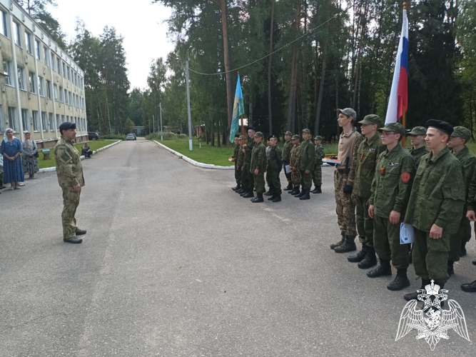 Сотрудники Росгвардии приняли участие в торжественной церемонии закрытия военно-спортивных сборов "Клещевские зори-2024"