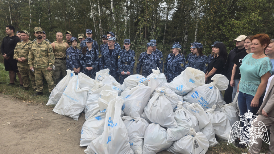 Росгвардейцы присоединились к Всероссийской экологической акции «Зеленая Россия» в Иванове