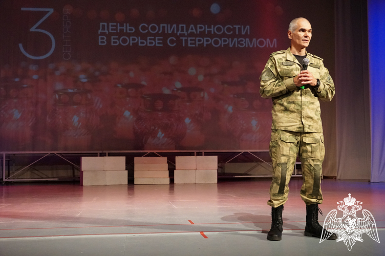 Росгвардейцы организовали и провели интерактивную лекцию «Мир против терроризма» для школьников города Иваново
