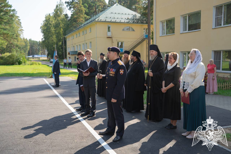 Начальник регионального Управления Росгвардии принял участие в торжественной линейке в «День знаний»